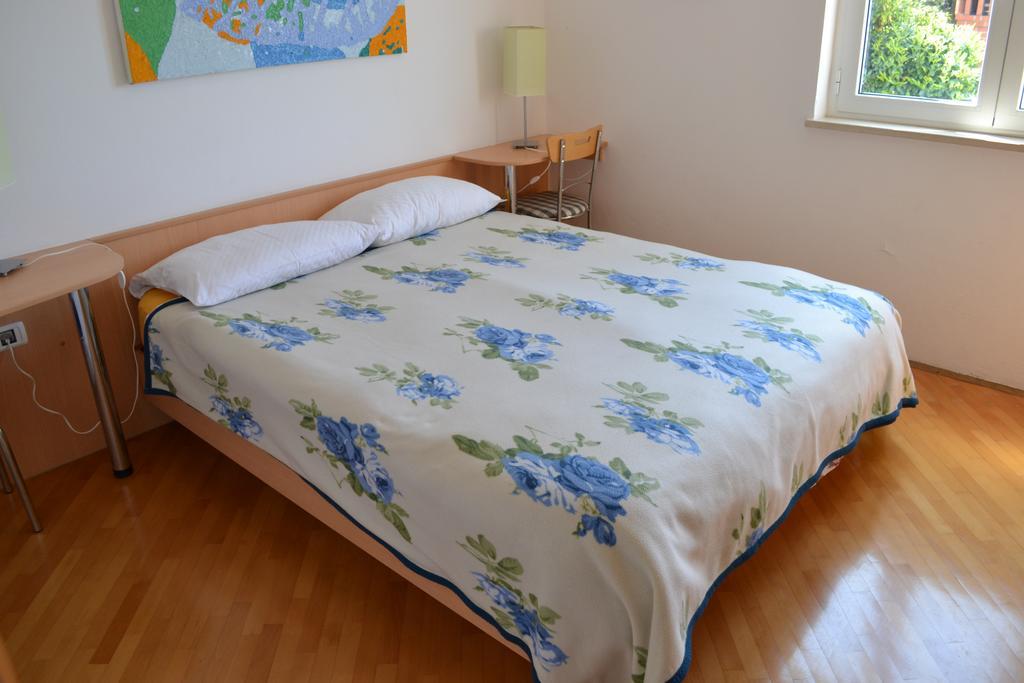 Apartment Jugo 皮兰 外观 照片